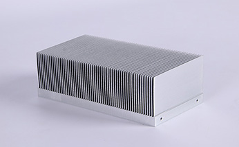   半導(dǎo)體制冷鏟齒散熱器