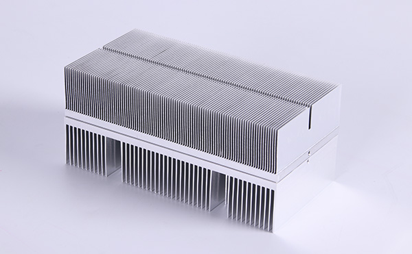 服務(wù)器鏟齒散熱器 服務(wù)器鏟齒散熱器