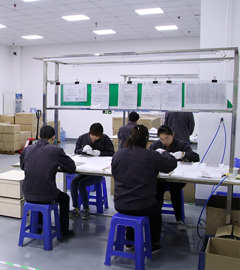 先進(jìn)生產(chǎn)設(shè)備 保障水冷板質(zhì)量